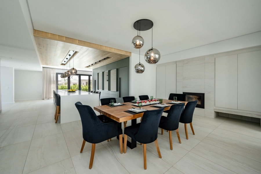 4 Bedroom Property for Sale in Brackenridge Western Cape